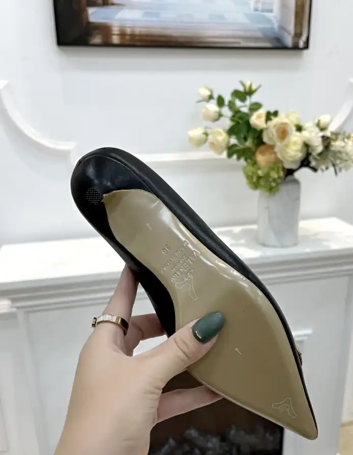 hype Valentino flat shoes