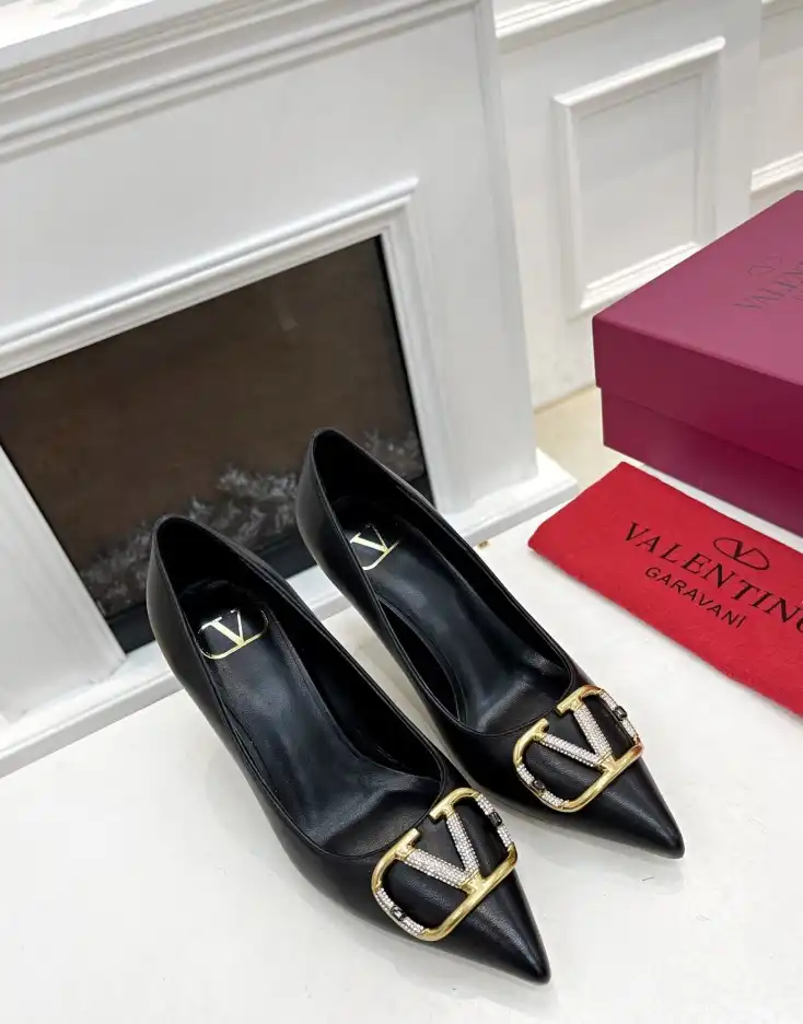 hype Valentino flat shoes