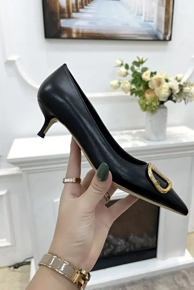 hype Valentino flat shoes