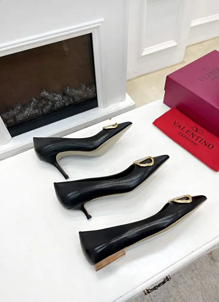 hype Valentino flat shoes