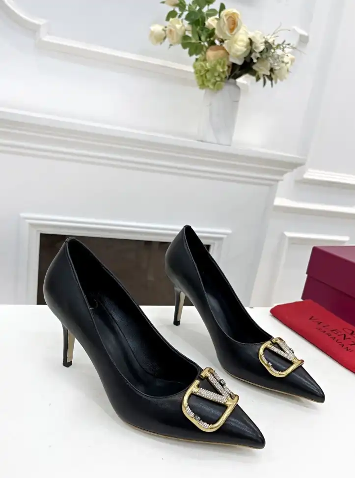 hype Valentino flat shoes