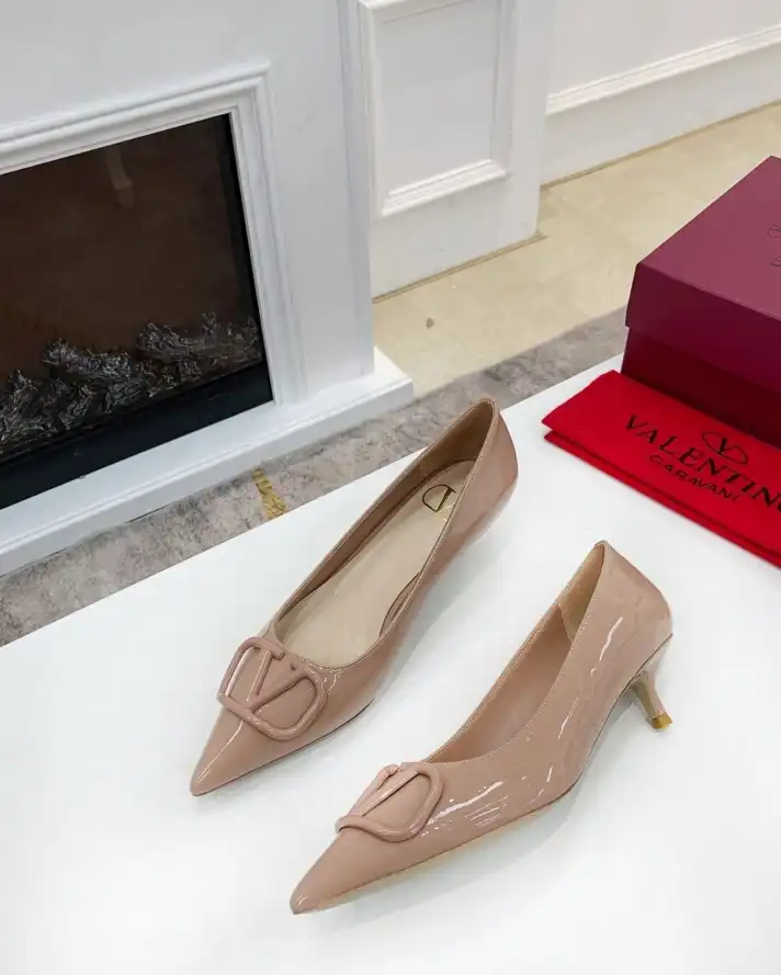 hype Valentino flat shoes