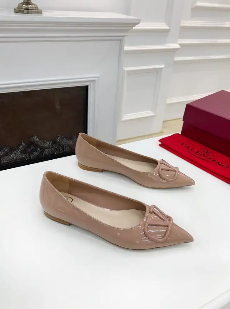 hype Valentino flat shoes