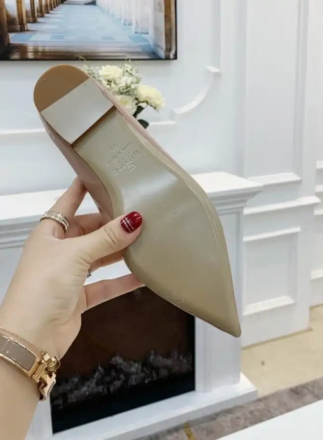 hype Valentino flat shoes