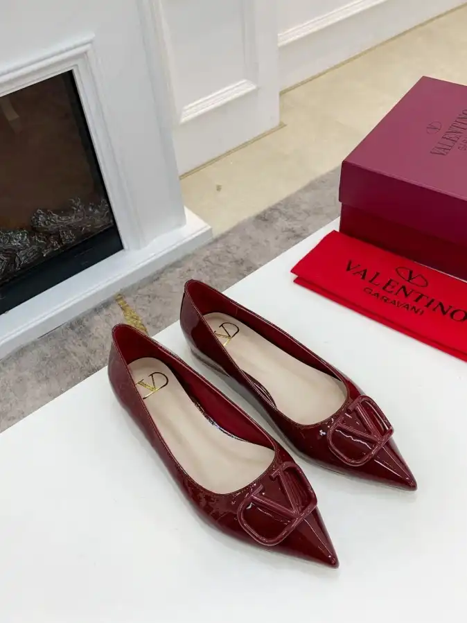 hype Valentino flat shoes