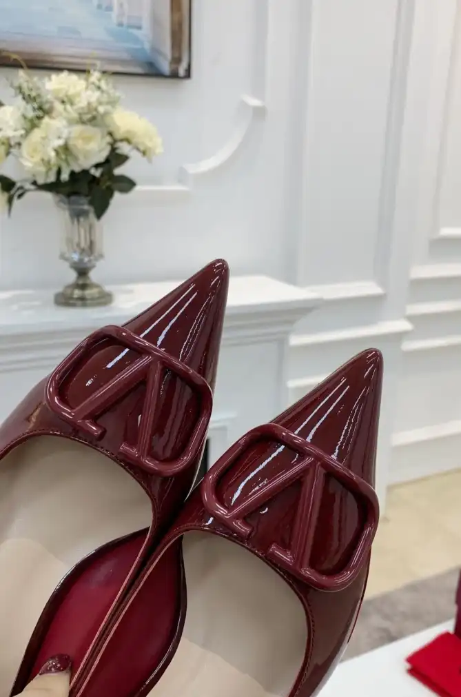 hype Valentino flat shoes