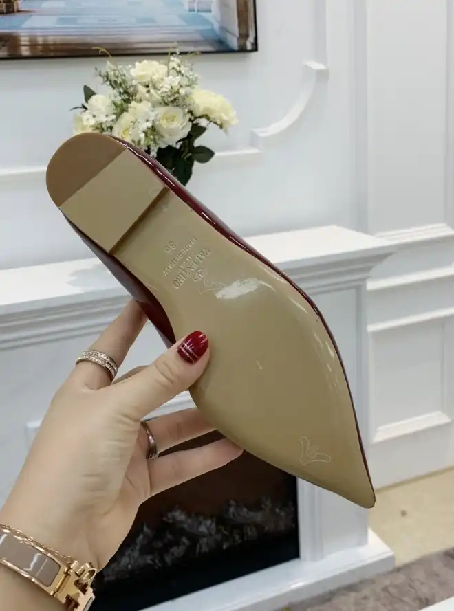 hype Valentino flat shoes