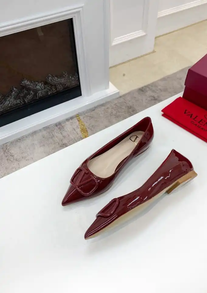 hype Valentino flat shoes