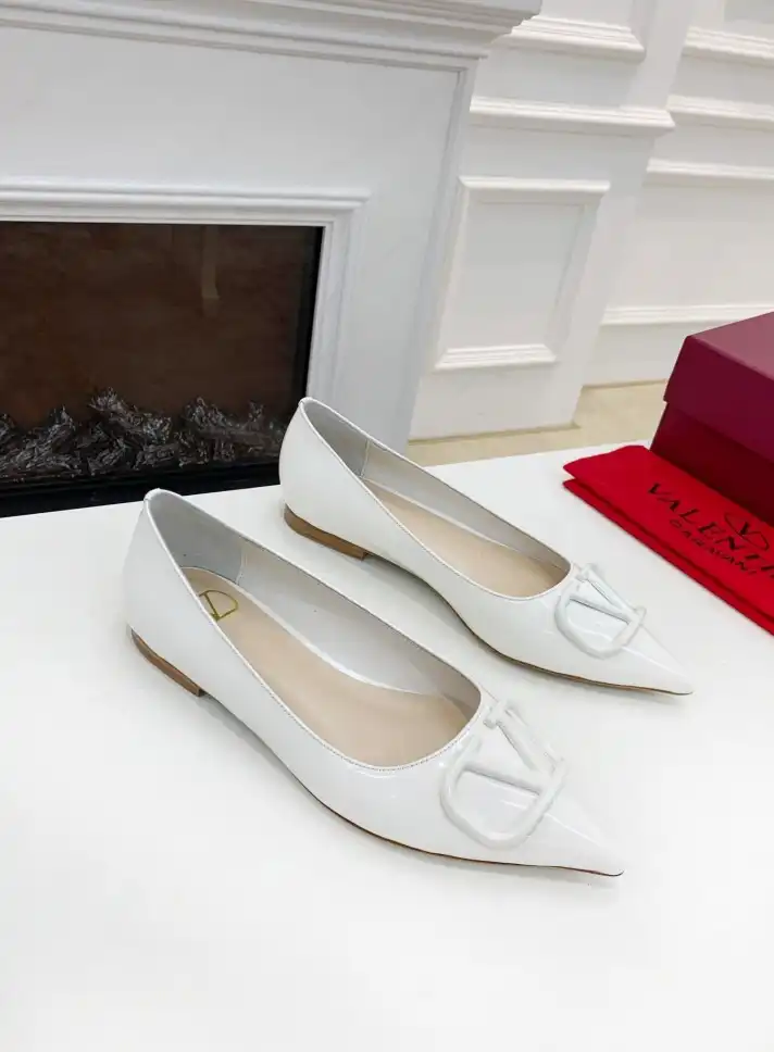 hype Valentino flat shoes