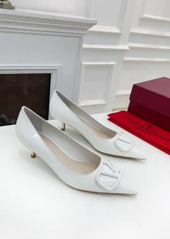 hype Valentino flat shoes