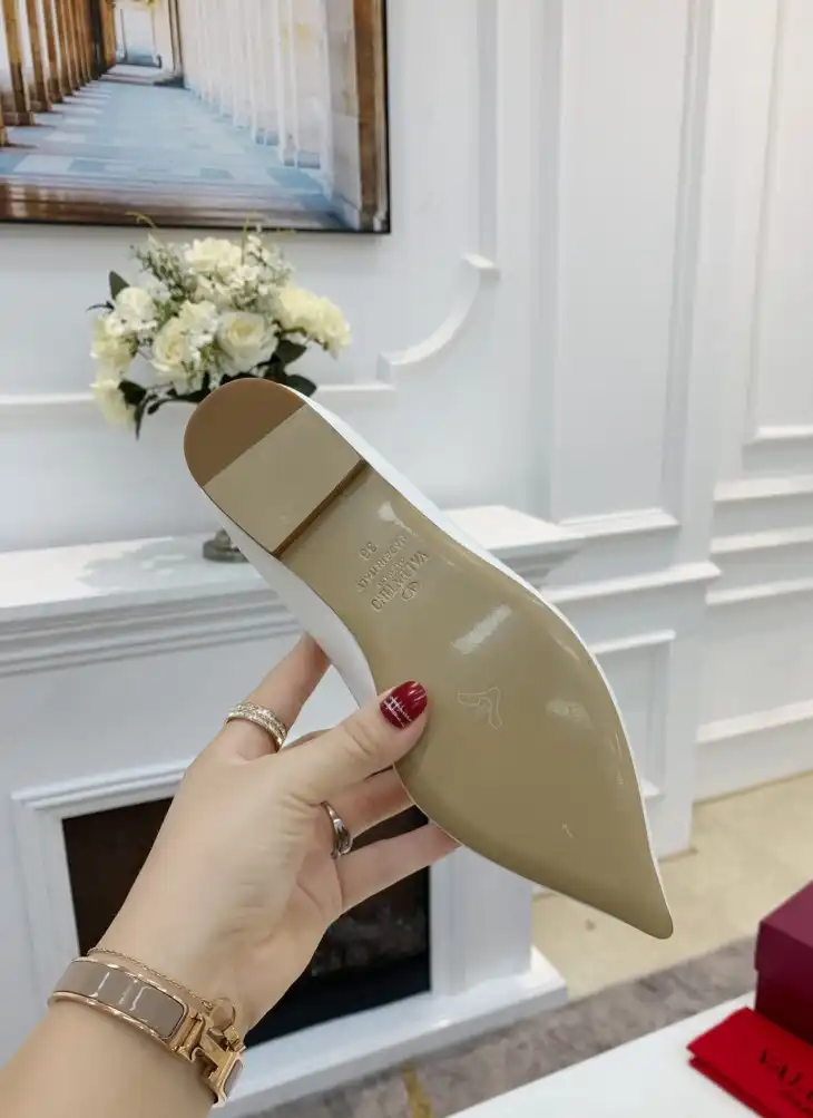 hype Valentino flat shoes