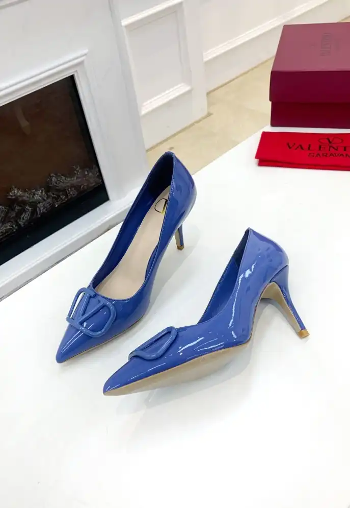 hype Valentino flat shoes