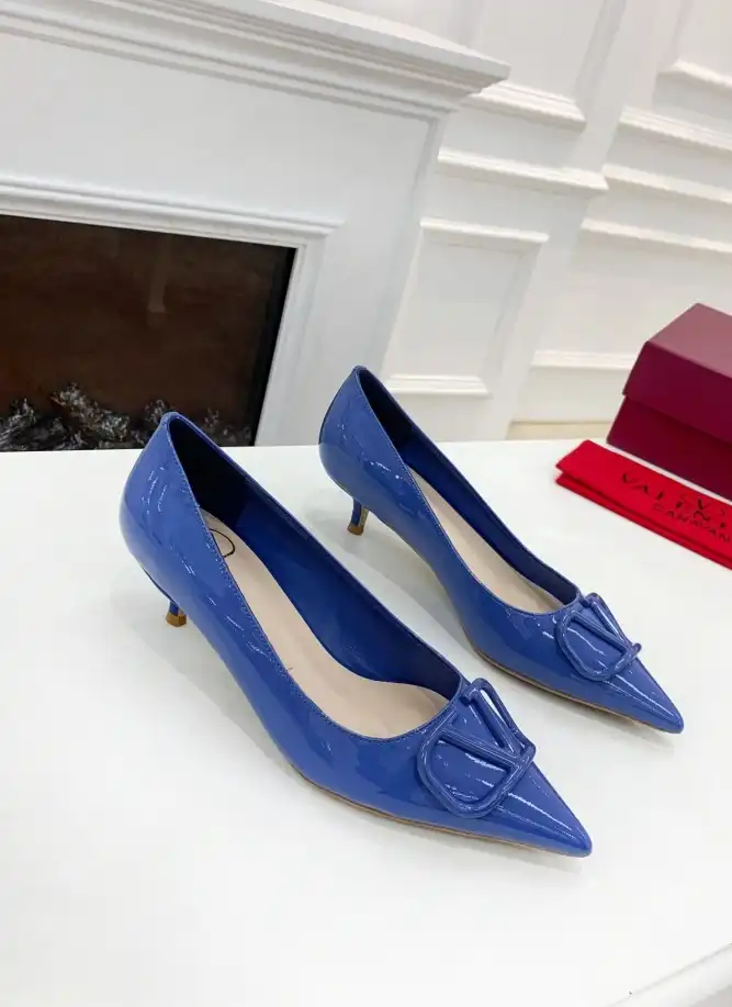 hype Valentino flat shoes