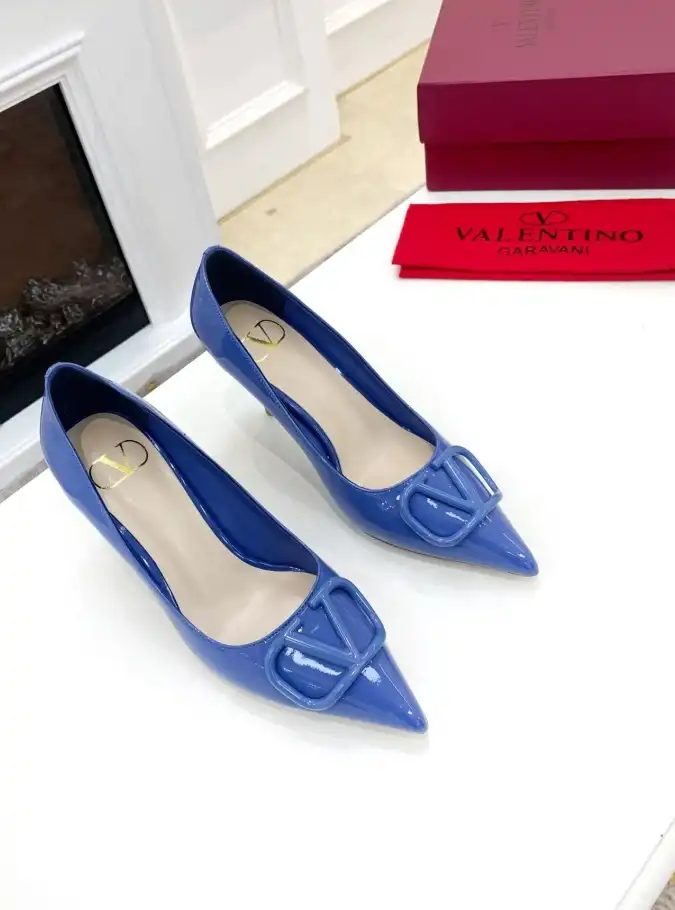 hype Valentino flat shoes