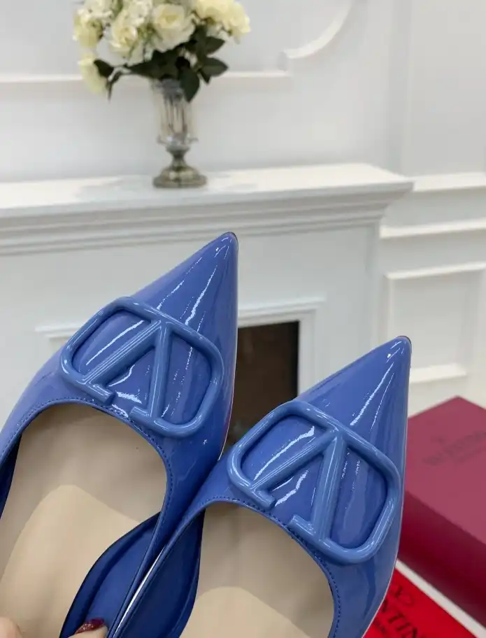 hype Valentino flat shoes