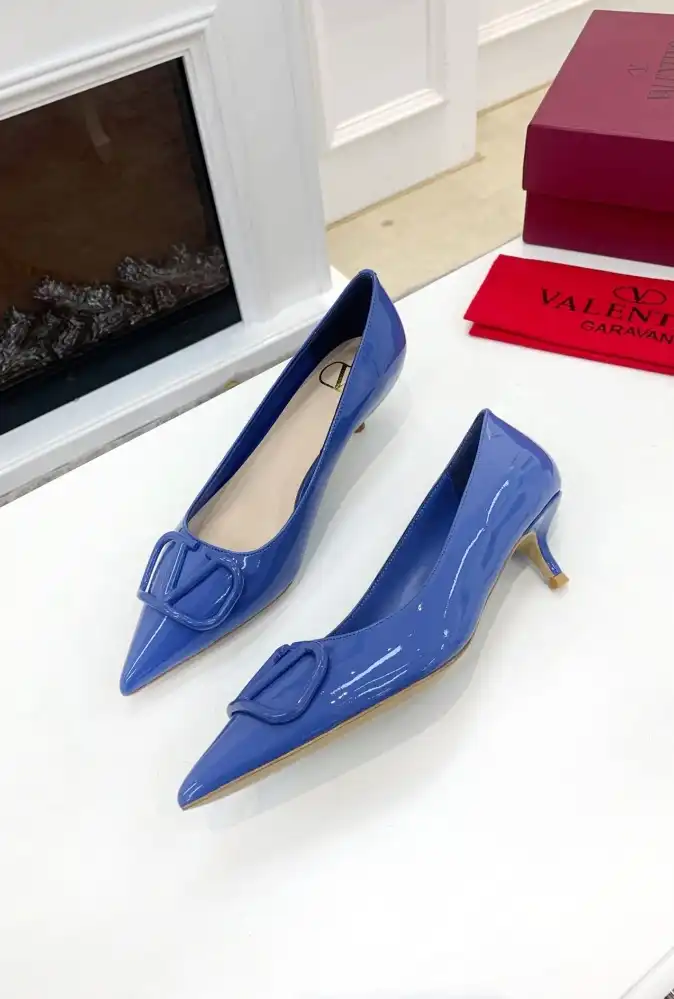 hype Valentino flat shoes