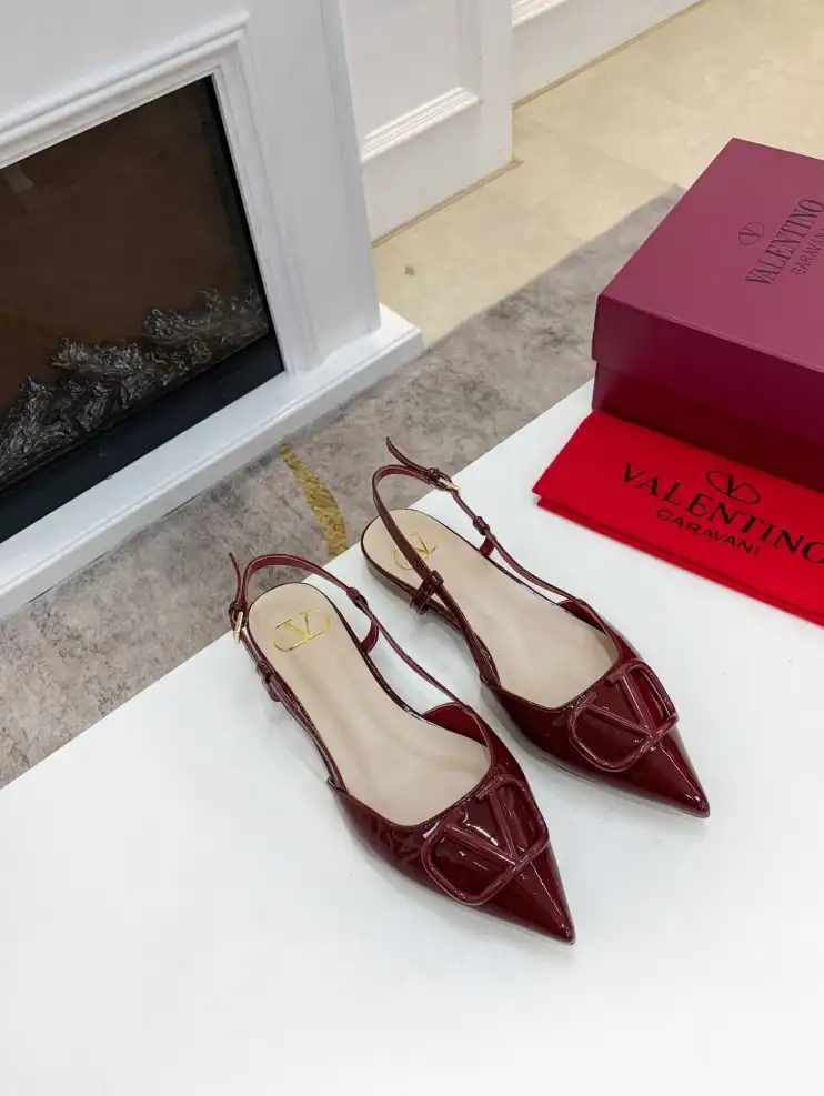 hype Valentino flat shoes