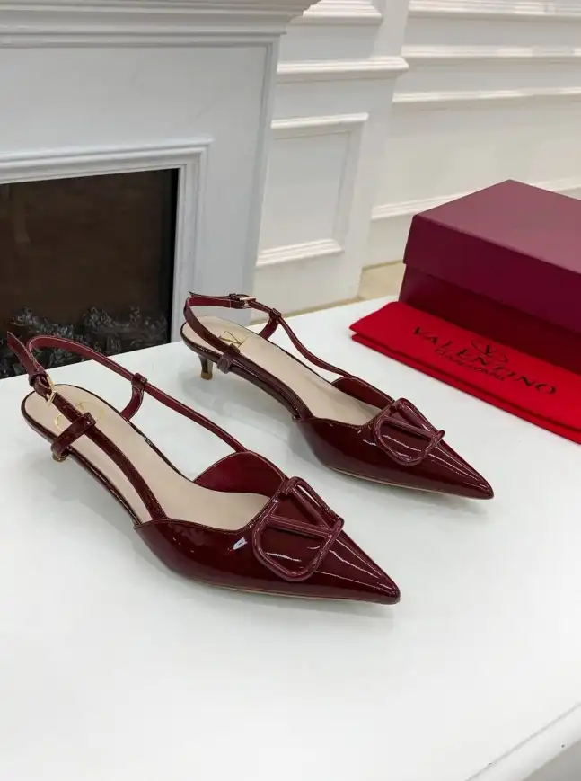 hype Valentino flat shoes