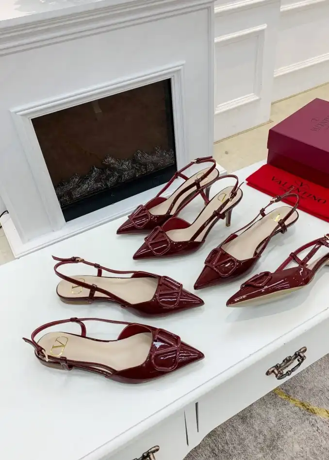 hype Valentino flat shoes