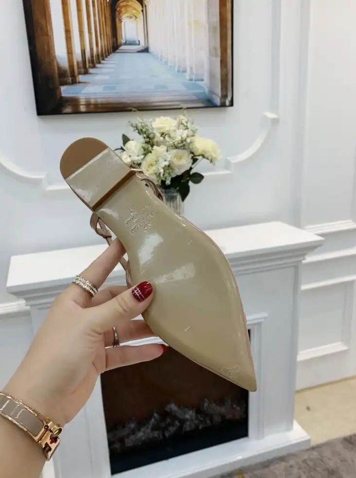 hype Valentino flat shoes