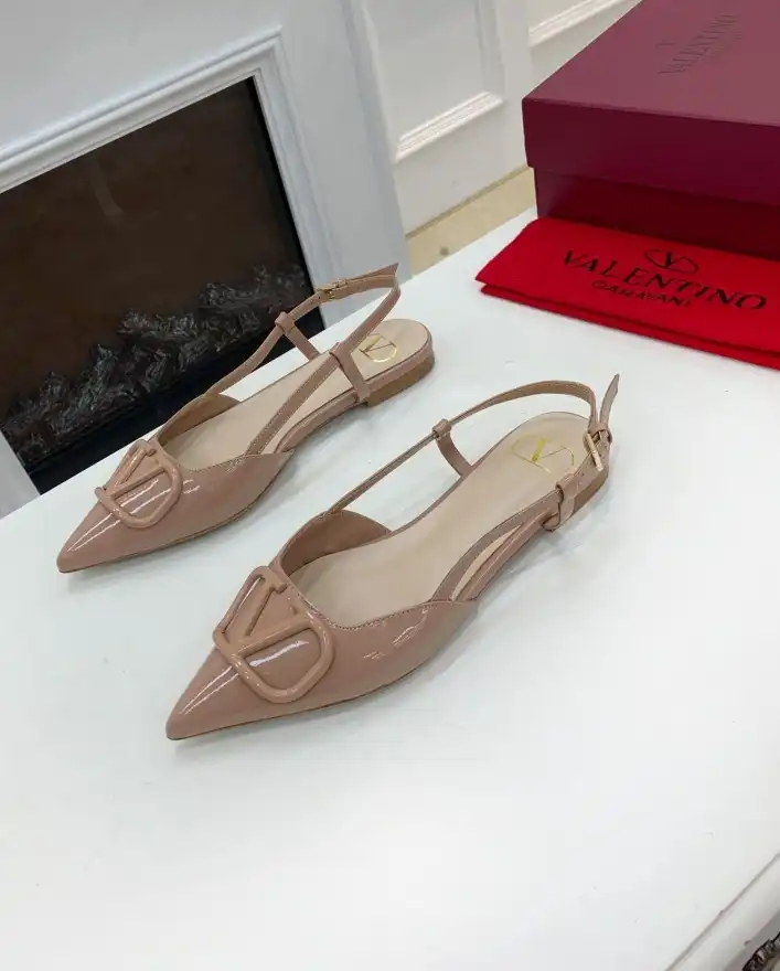 hype Valentino flat shoes