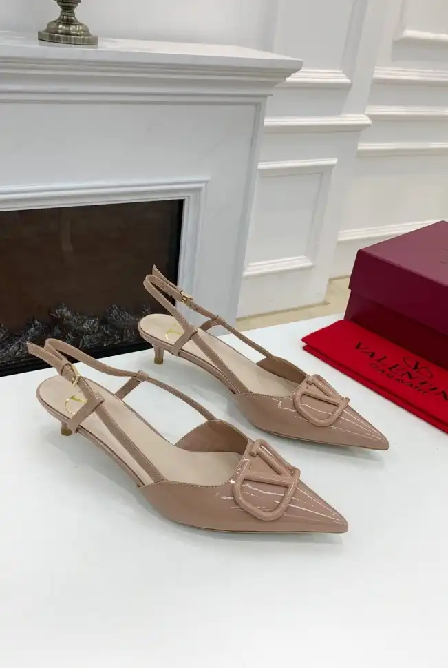 hype Valentino flat shoes