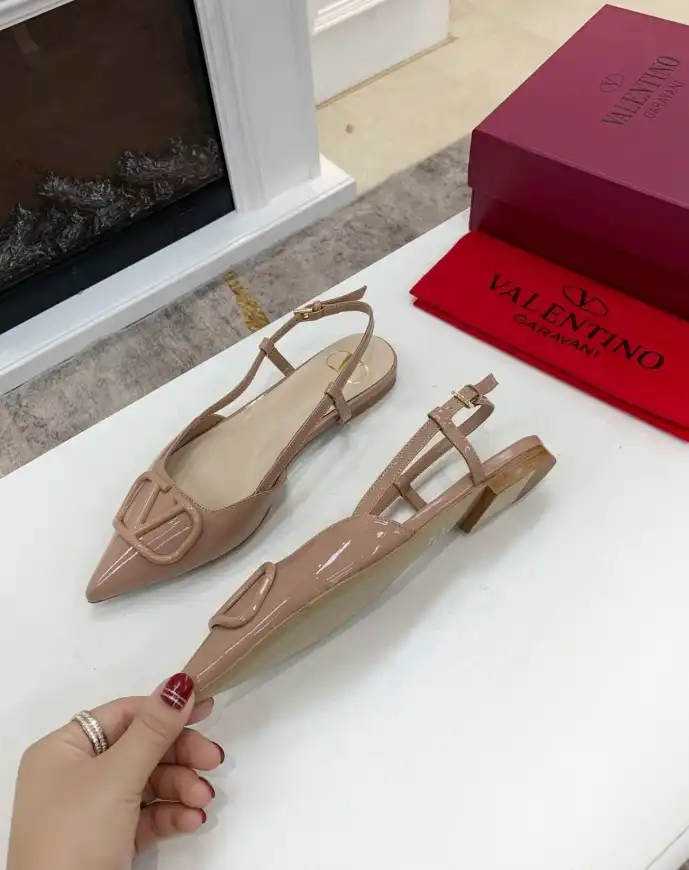 hype Valentino flat shoes