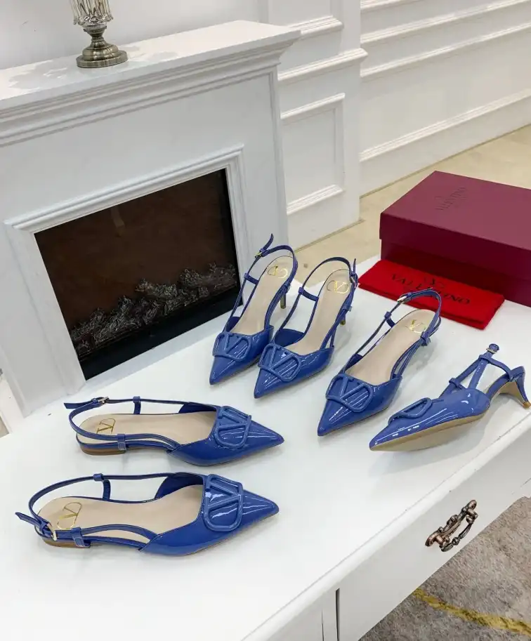 hype Valentino flat shoes