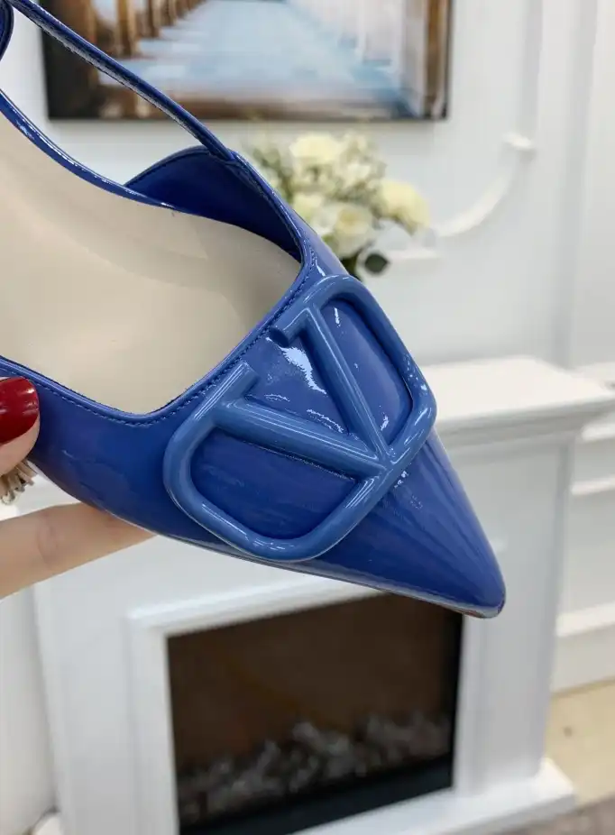 hype Valentino flat shoes