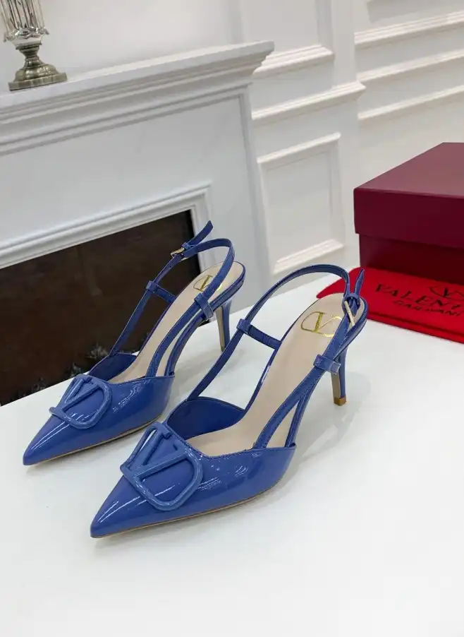 hype Valentino flat shoes