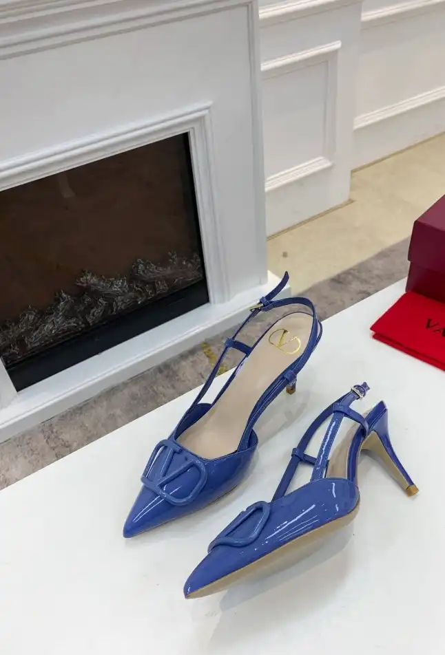 hype Valentino flat shoes