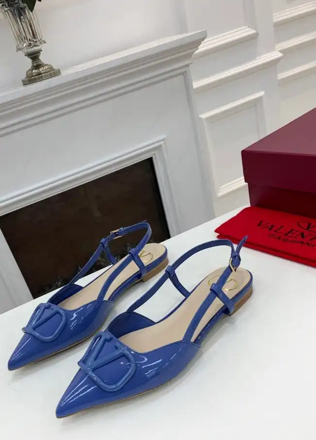 hype Valentino flat shoes