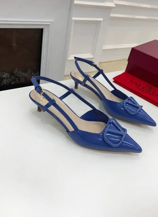 hype Valentino flat shoes