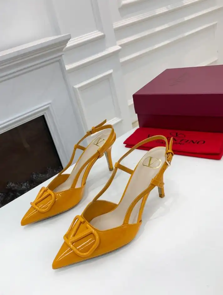 hype Valentino flat shoes