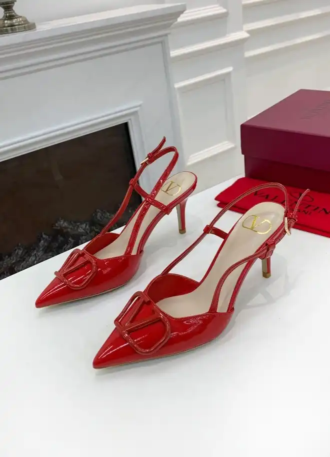 hype Valentino flat shoes