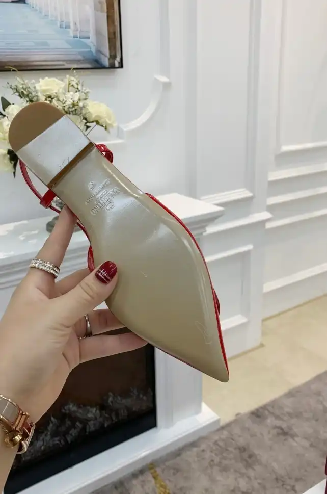 hype Valentino flat shoes