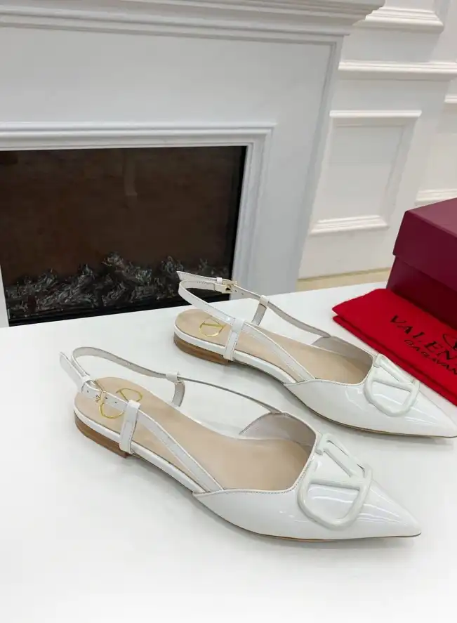 hype Valentino flat shoes