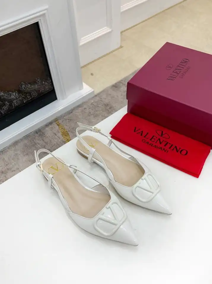 hype Valentino flat shoes