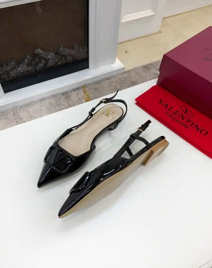 hype Valentino flat shoes