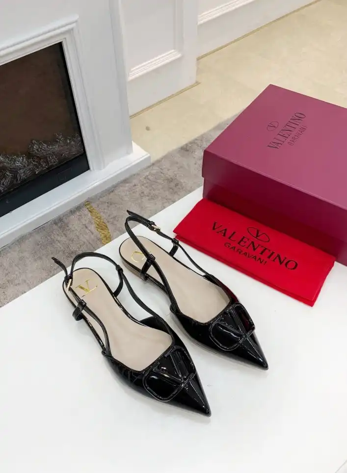 hype Valentino flat shoes