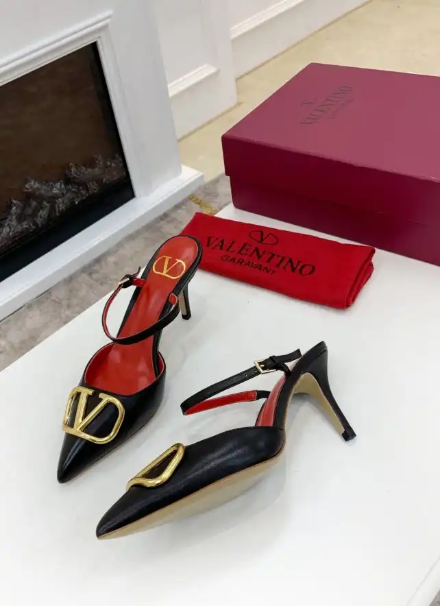 hype Valentino High Heels