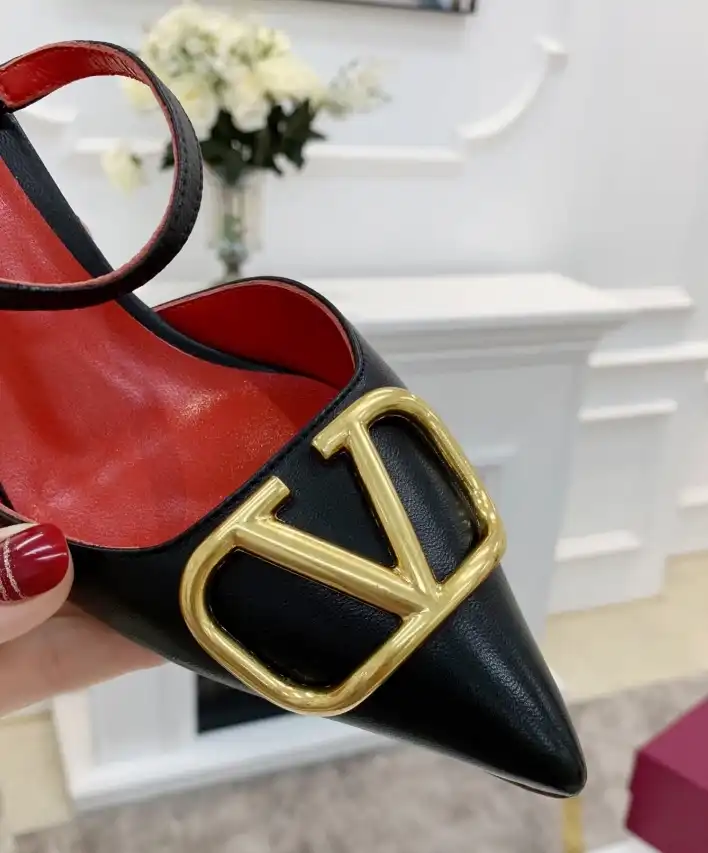 hype Valentino High Heels