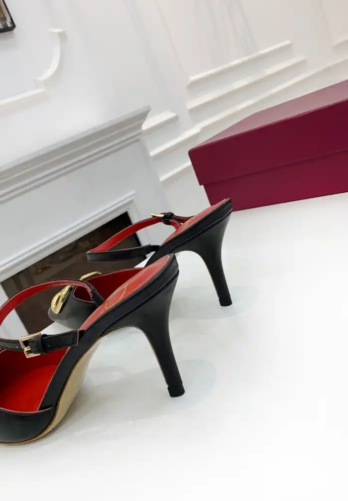 hype Valentino High Heels