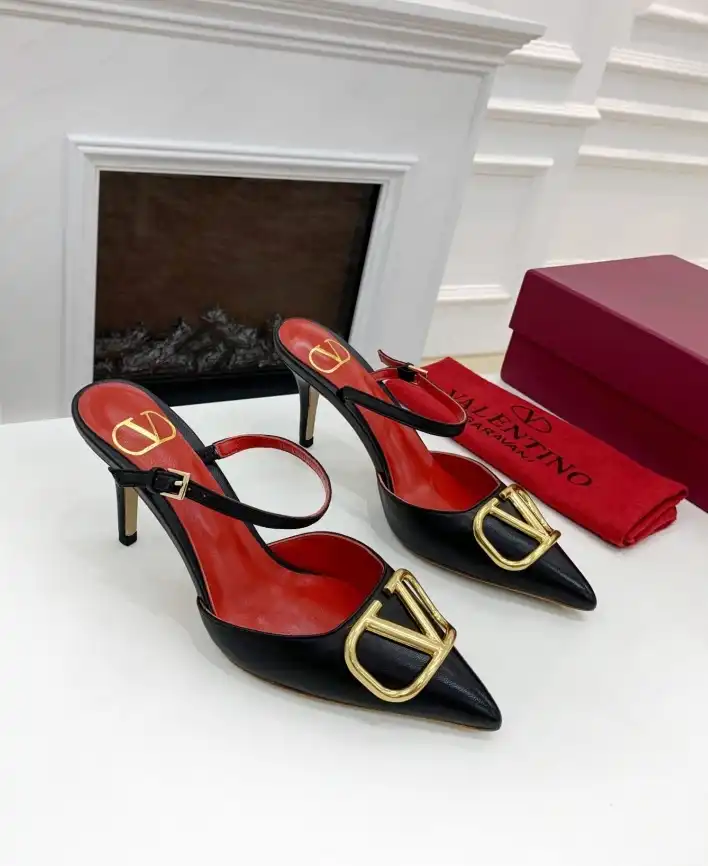 hype Valentino High Heels