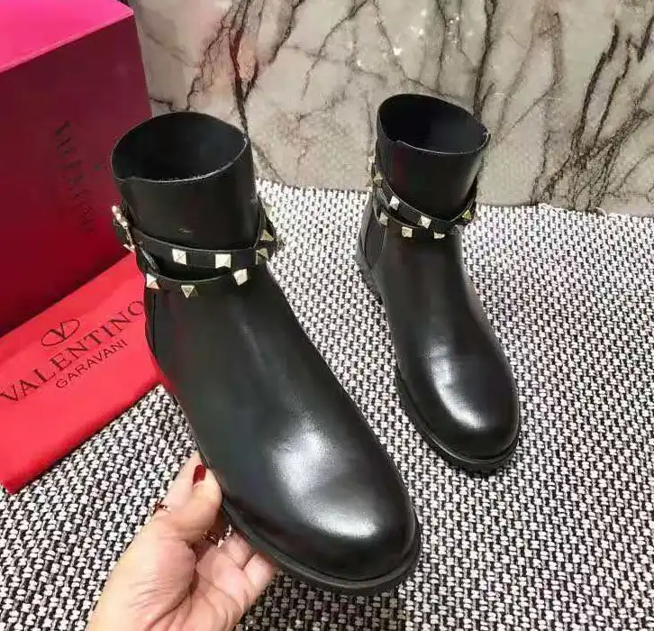 hype Valentino Boots