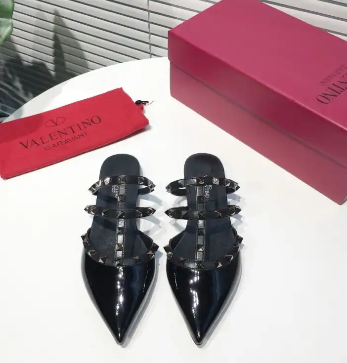 hype Valentino Boots