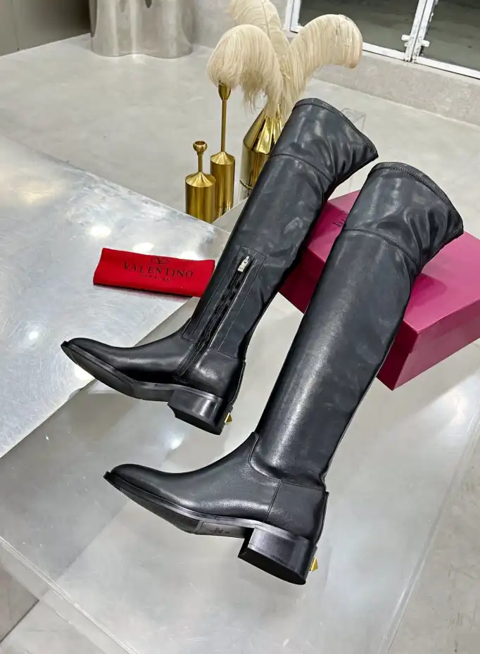 hype Valentino Boots