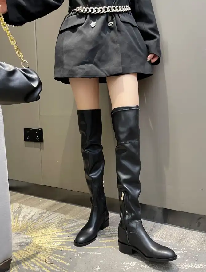 hype Valentino Boots