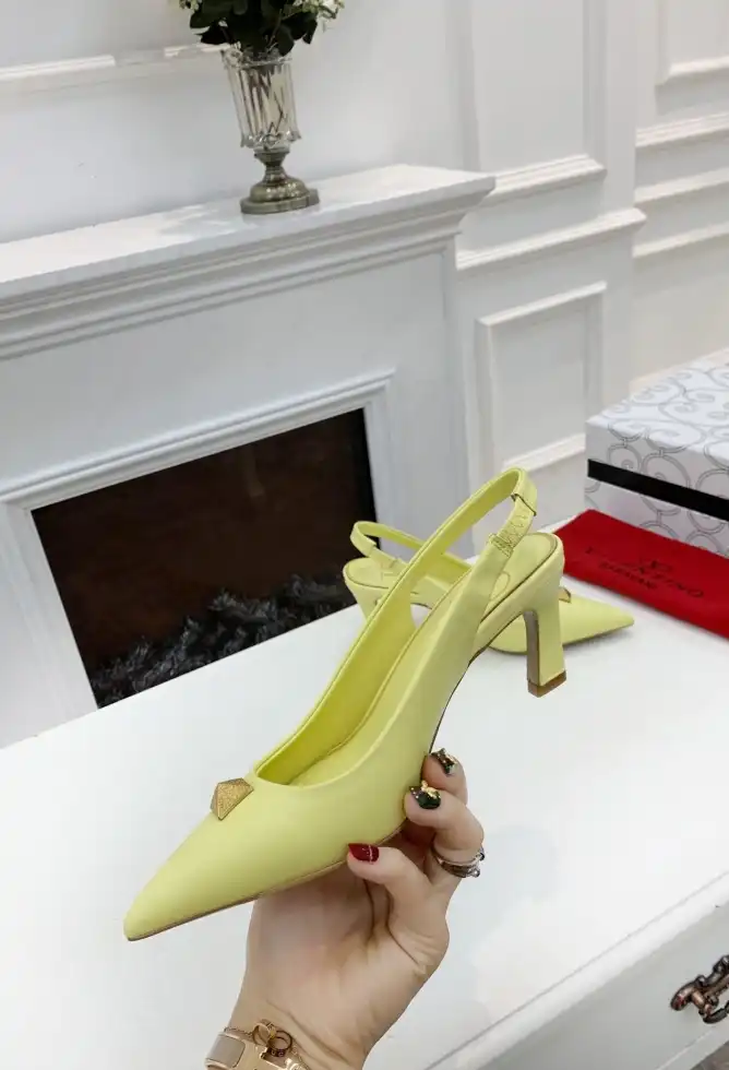 hype Valentino High Heels