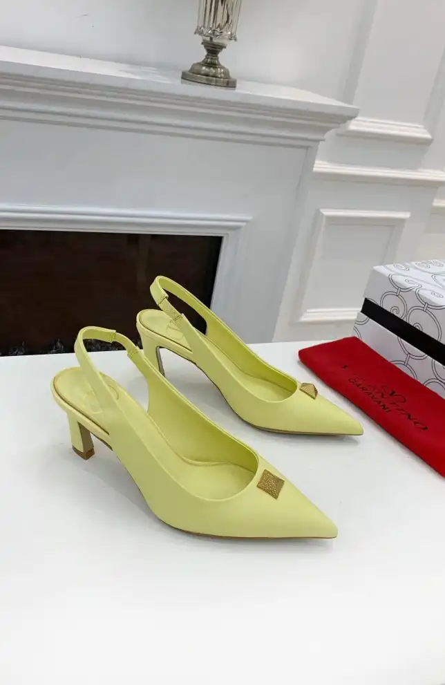 hype Valentino High Heels